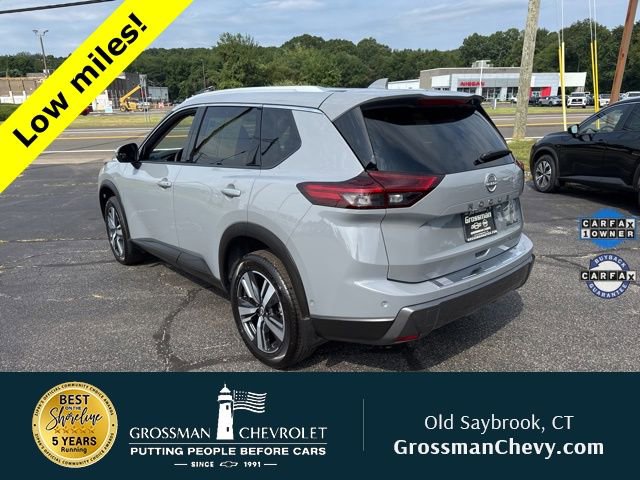 Used 2025 Nissan Rogue SL image 5