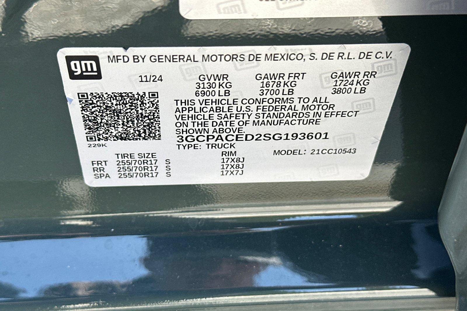 Used 2025 Chevrolet Silverado 1500 LT RWD image 28