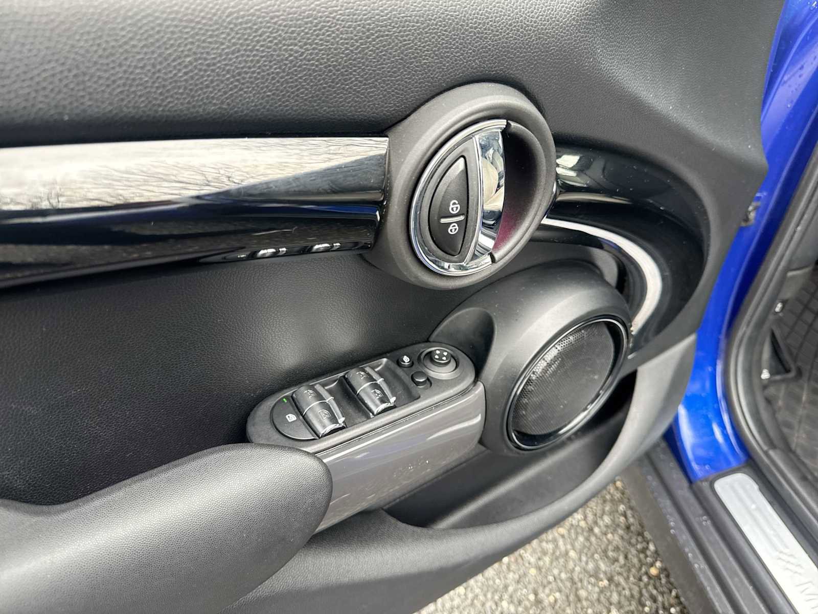 Used 2021 MINI Cooper S image 22