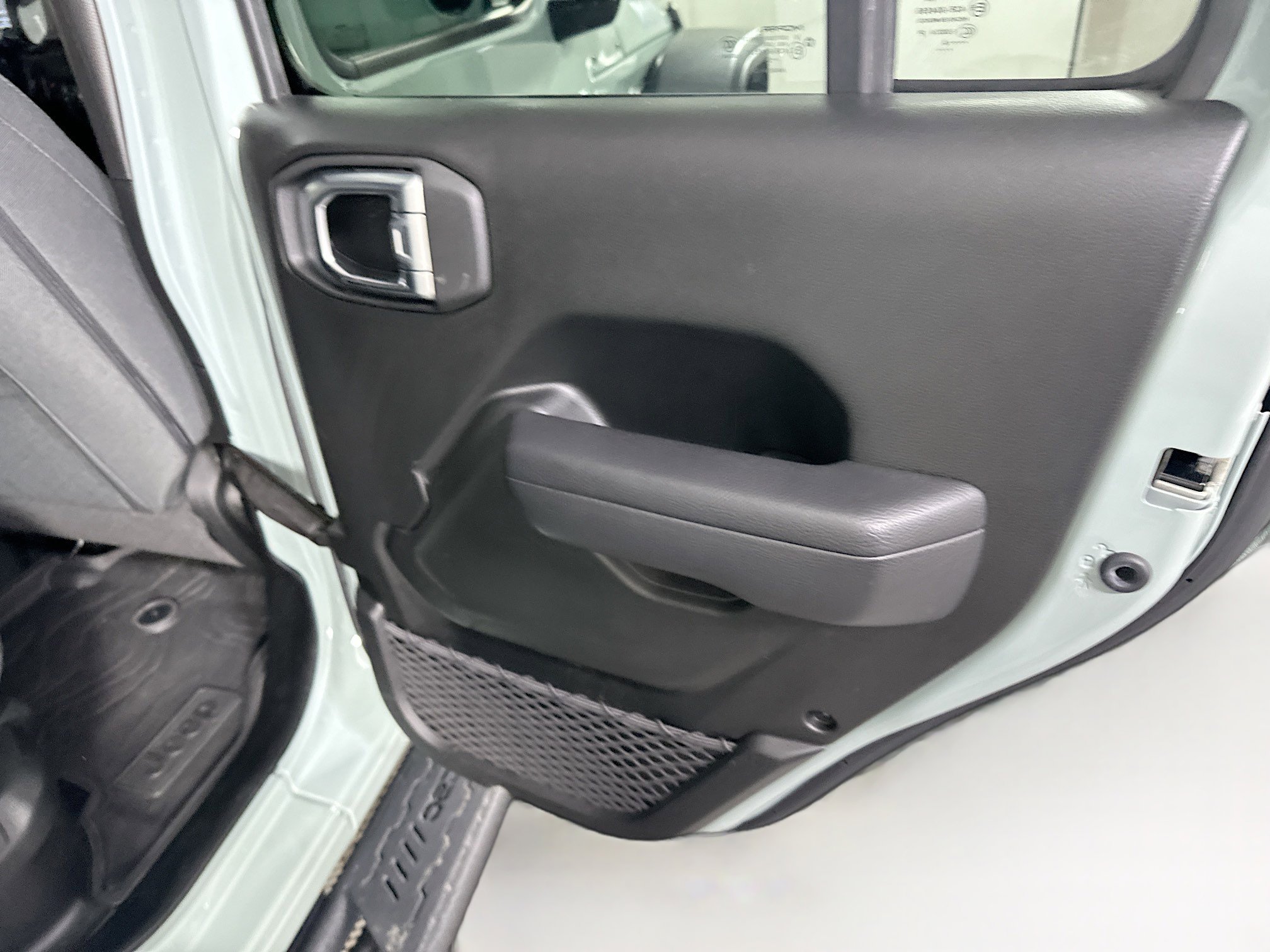 Used 2024 Jeep Wrangler Willys image 28