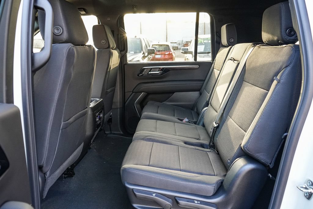 New 2026 Chevrolet Suburban LS w/ Max Trailering Package AWD/4WD image 18
