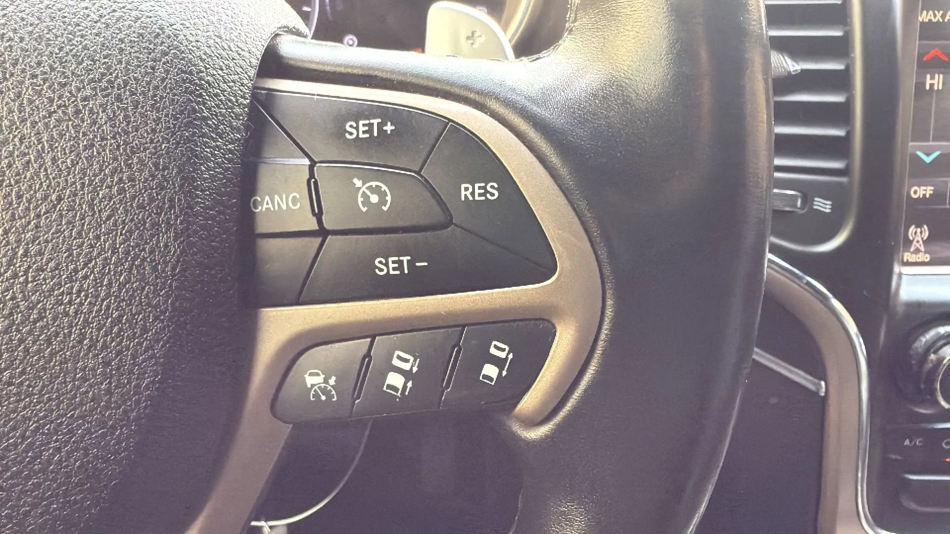 Used 2015 Jeep Grand Cherokee Summit w/ Platinum Series Group AWD/4WD image 12