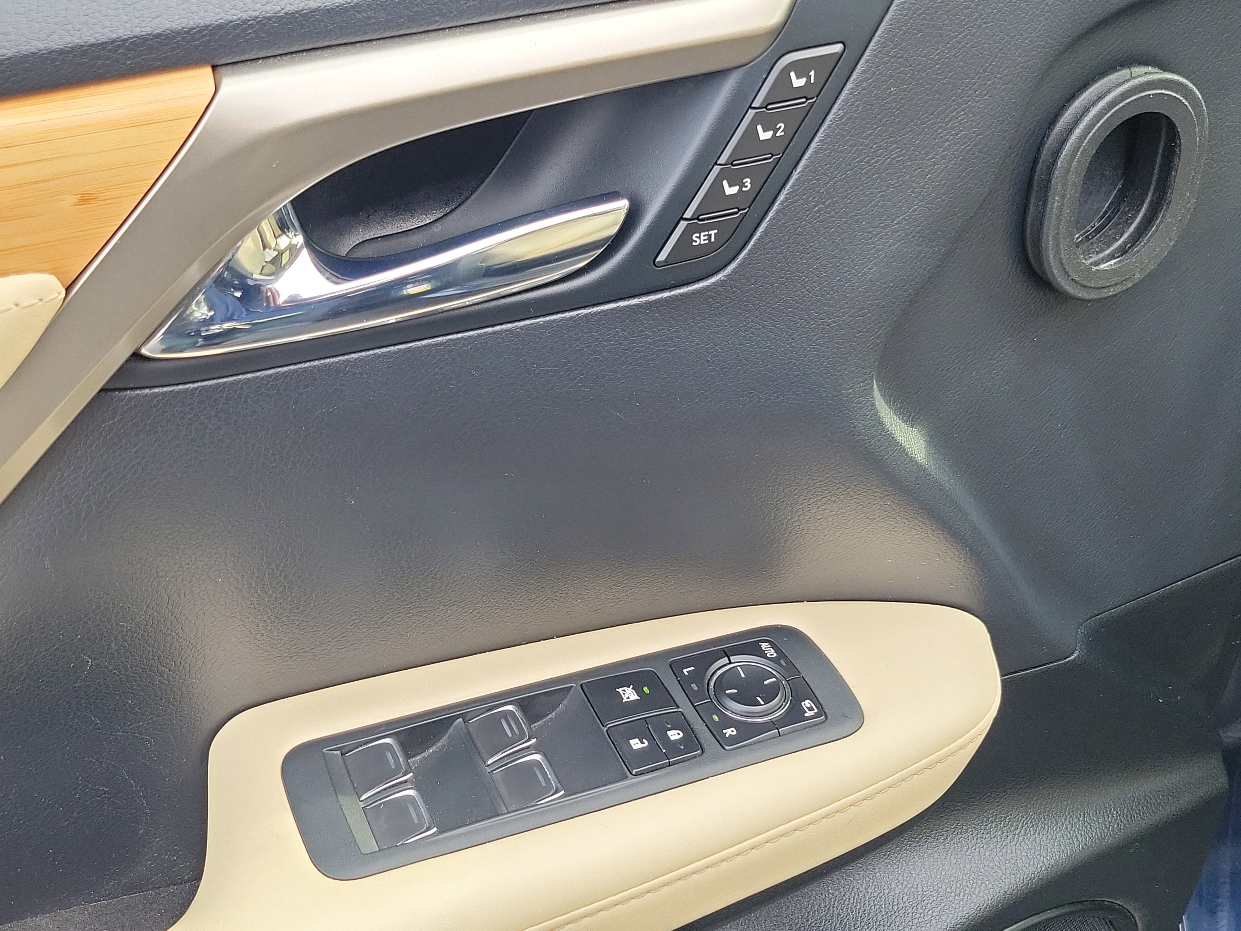 Used 2021 Lexus RX 350L 350L w/ Premium Package image 20