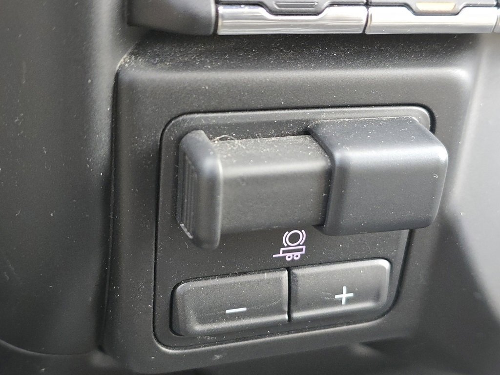 Used 2020 Chevrolet Silverado 1500 LTZ w/ LTZ Premium Package image 17