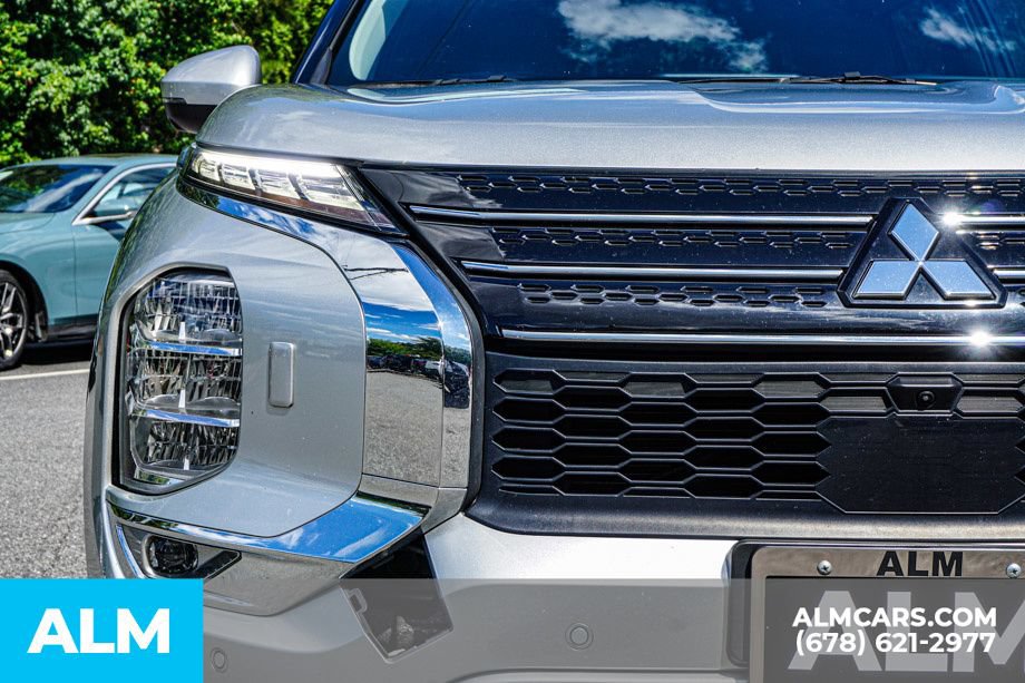 Used 2024 Mitsubishi Outlander SE AWD/4WD image 11