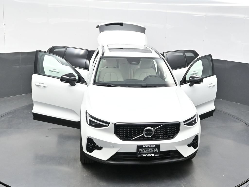 New 2026 Volvo XC40 B5 Ultra w/ Protection Package Premier AWD/4WD image 40
