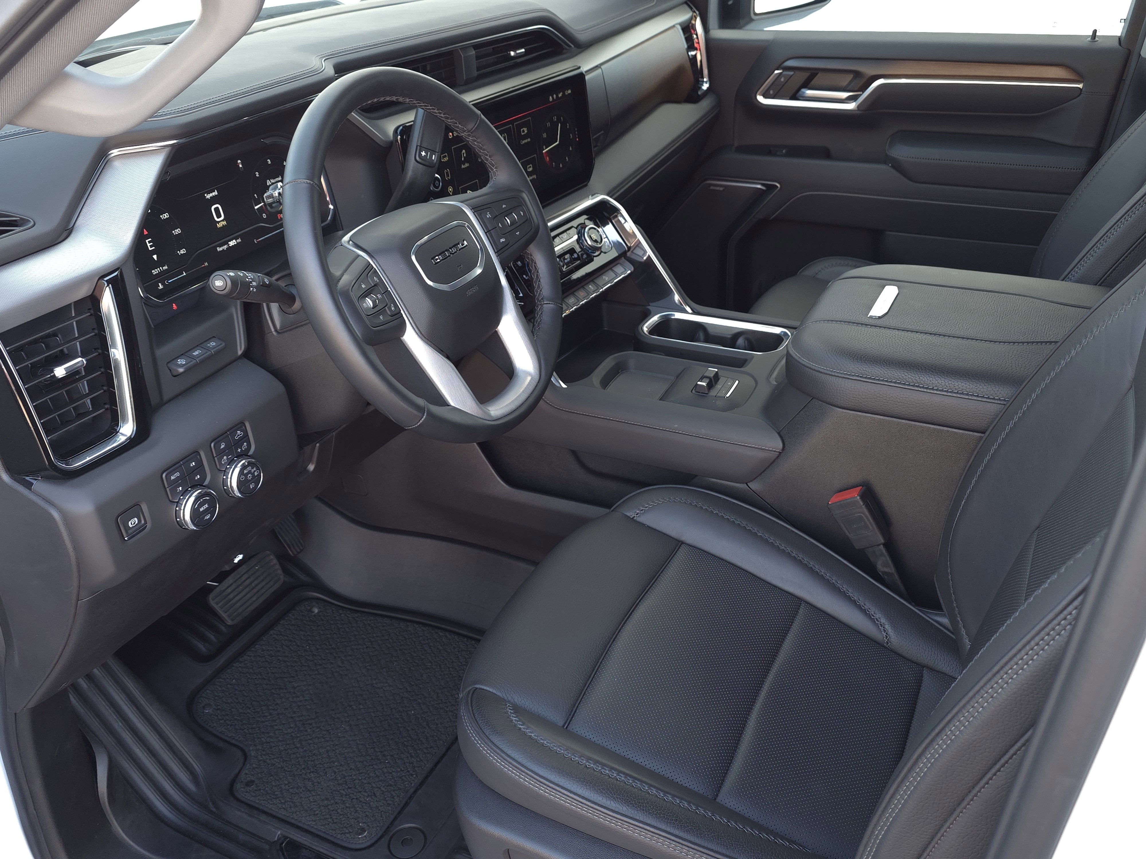 Used 2025 GMC Sierra 2500 Denali w/ Denali Reserve Package image 9