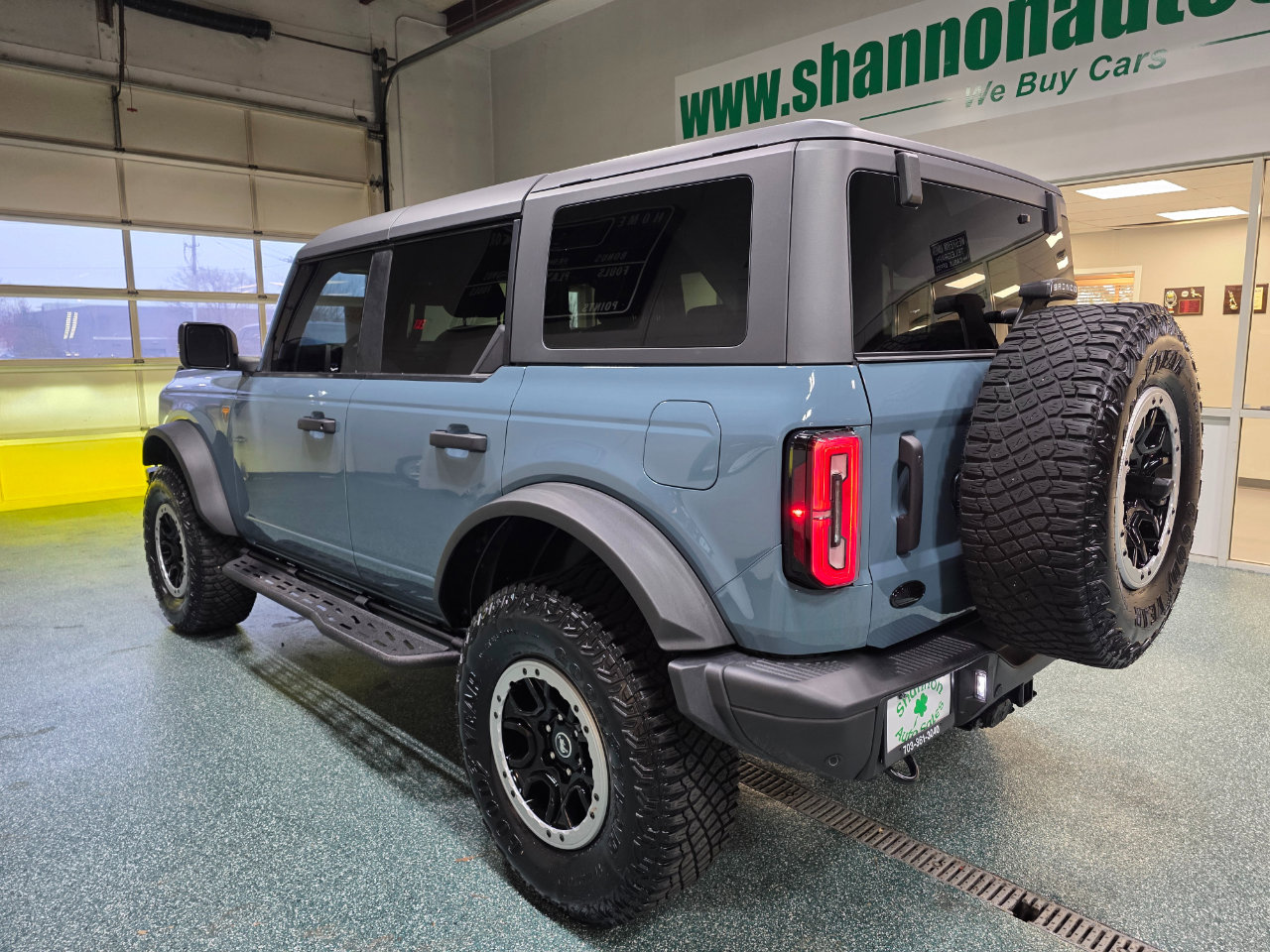 Used 2022 Ford Bronco Badlands image 8