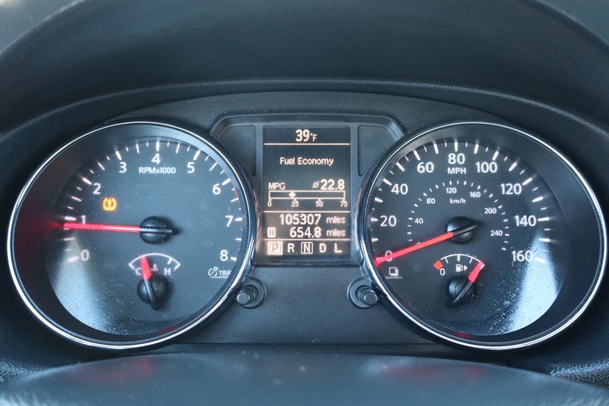 Used 2014 Nissan Rogue S image 32