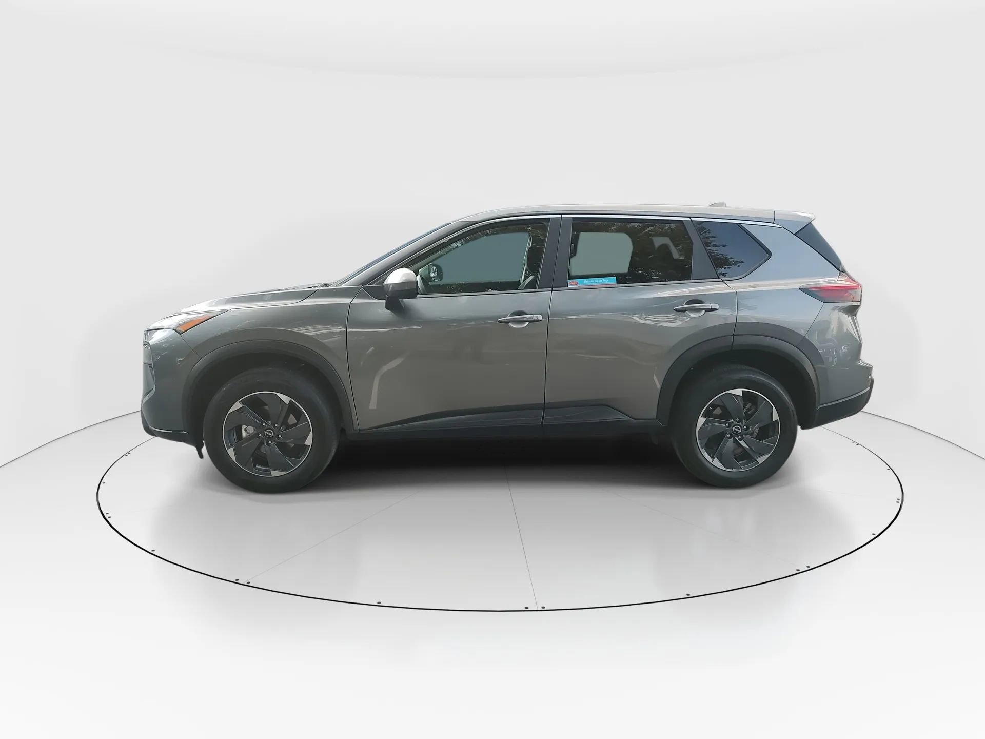 Used 2024 Nissan Rogue SV image 5