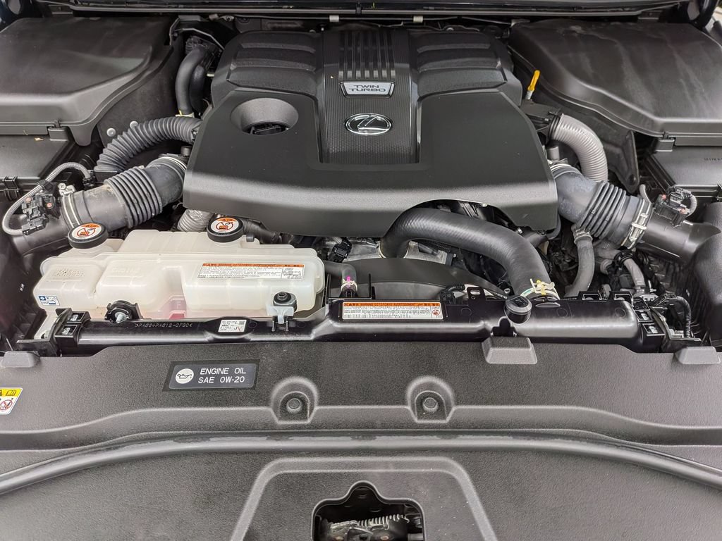 Used 2025 Lexus GX 550 w/ Accessory Package (2T) AWD/4WD image 39