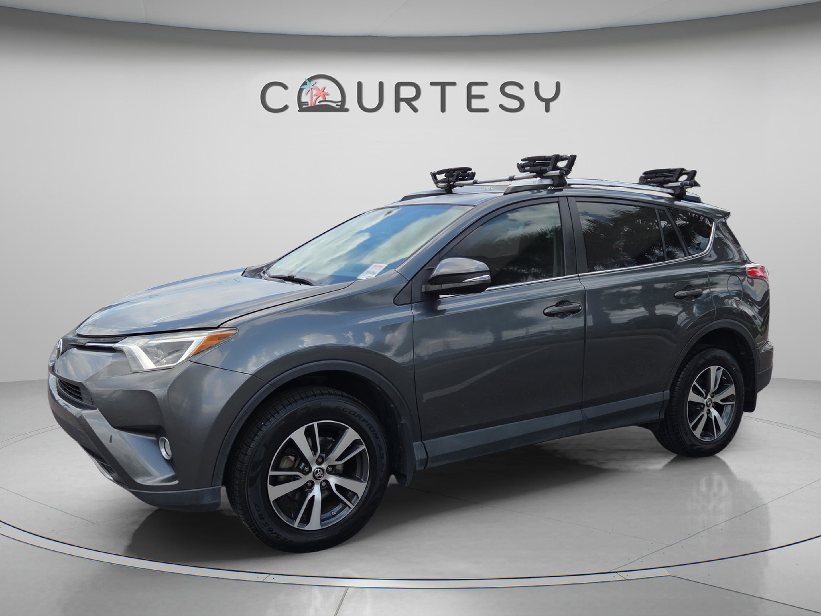 Used 2016 Toyota RAV4 XLE FWD image 1