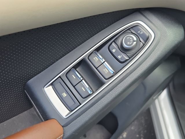 Used 2020 Subaru Ascent Touring AWD/4WD image 16