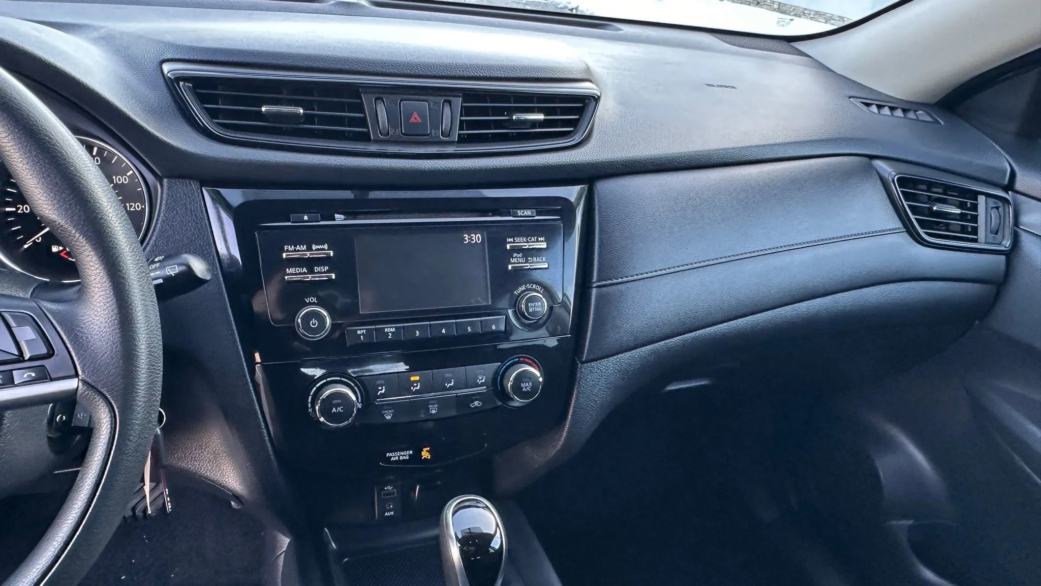 Used 2017 Nissan Rogue S image 14