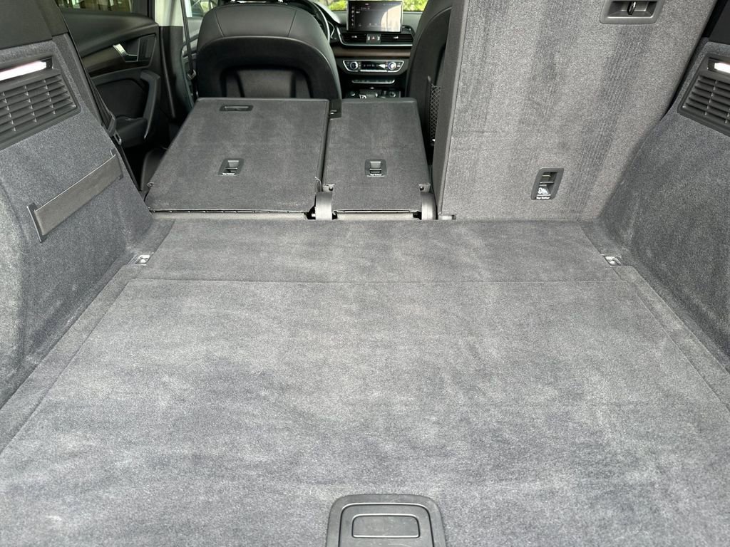 Used 2022 Audi Q5 2.0T Premium w/ Convenience Package image 14