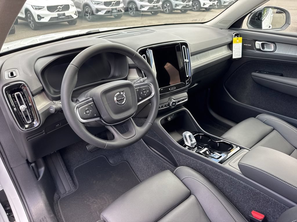 New 2026 Volvo XC40 B5 Plus w/ Climate Package AWD/4WD image 12