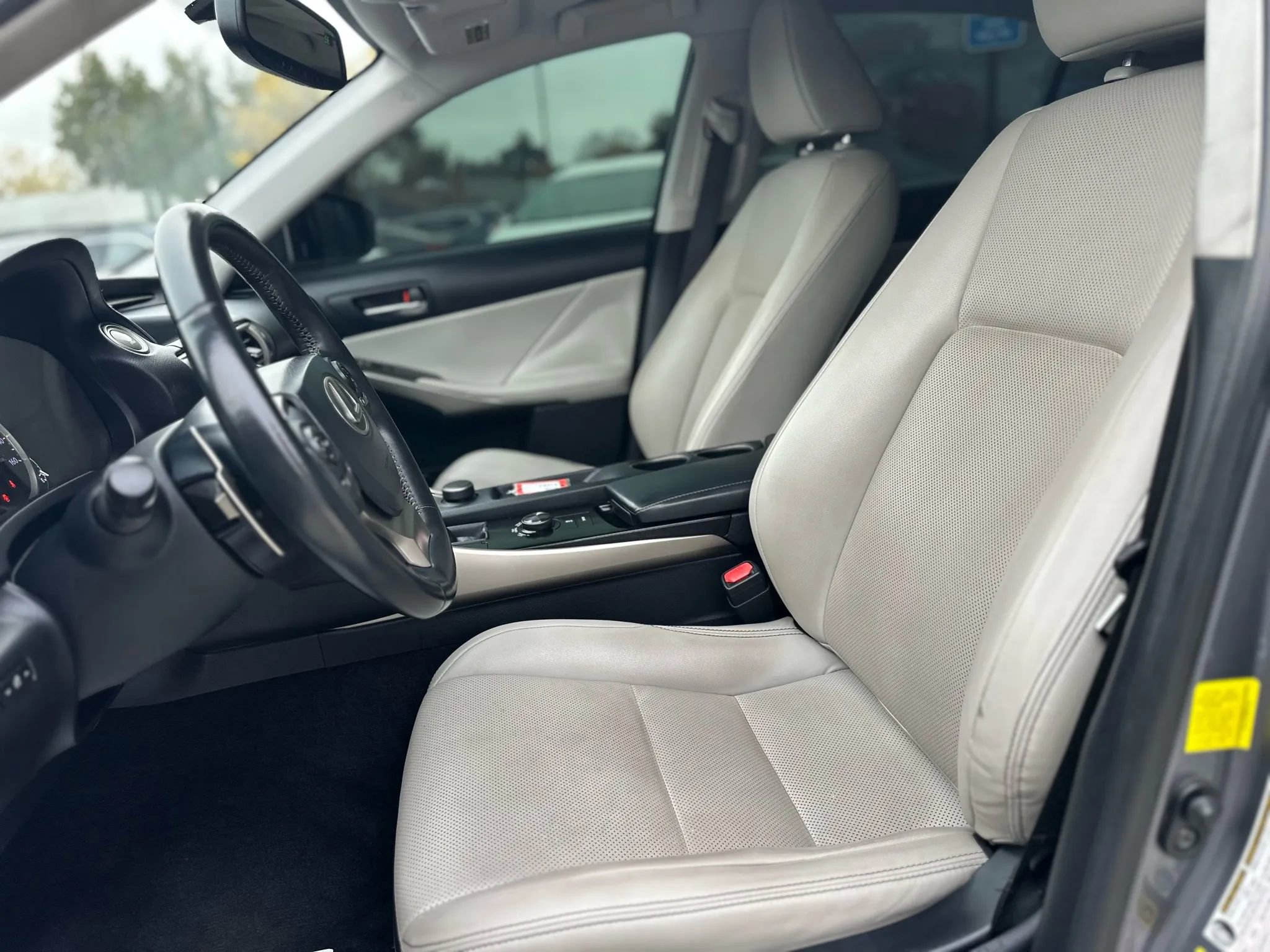 Used 2014 Lexus IS 250 AWD image 11