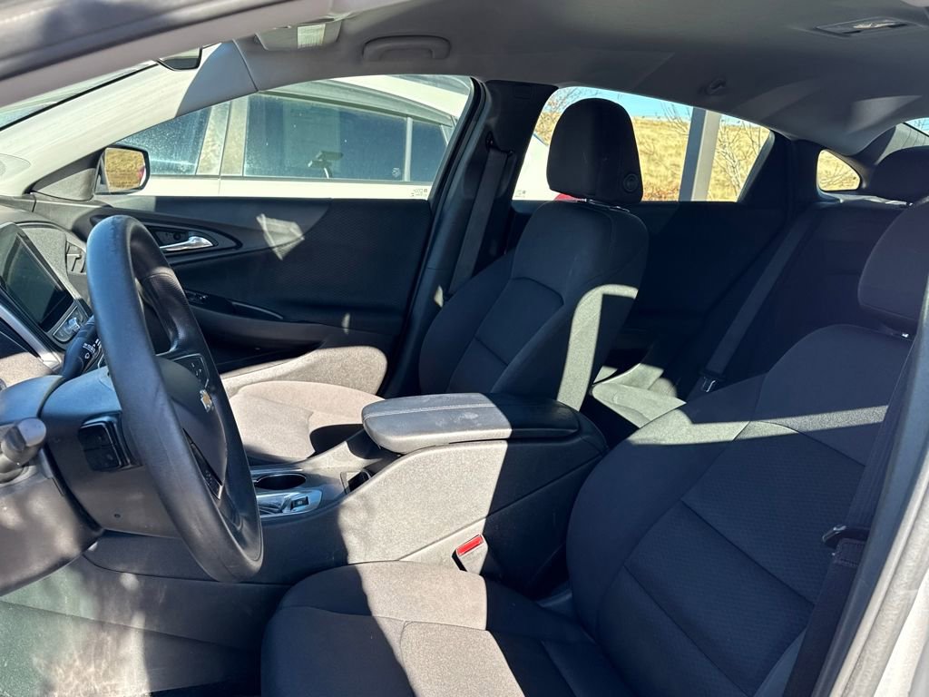 Used 2022 Chevrolet Malibu LT image 25