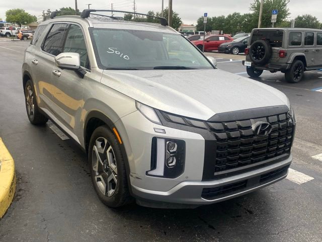 Used 2023 Hyundai Palisade SEL image 2