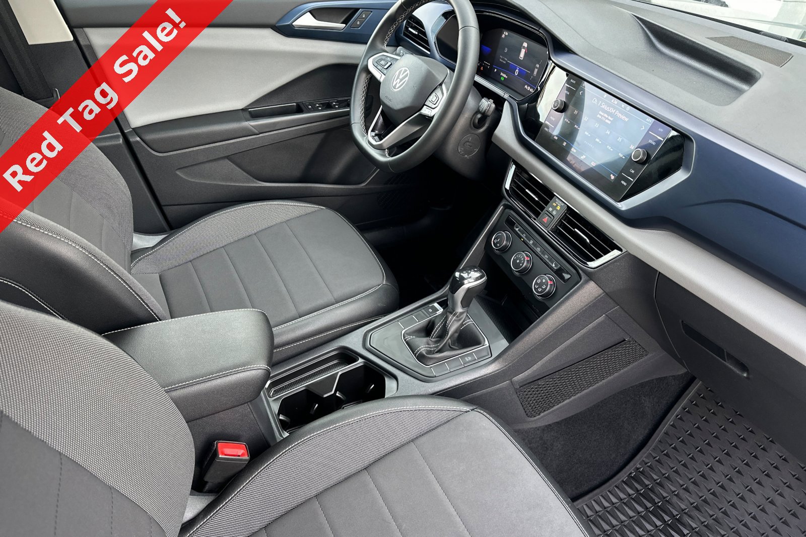 Certified 2022 Volkswagen Taos SE w/ Panoramic Sunroof Package image 17