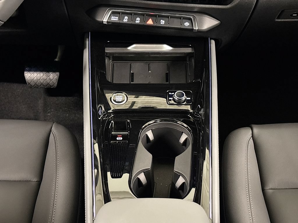 New 2026 Audi Q3 quattro 2.0T AWD/4WD image 13
