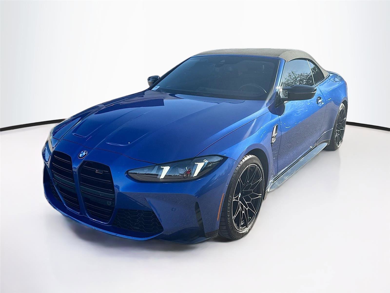 Used 2025 BMW M4 xDrive Competition w/ Executive Package image 3