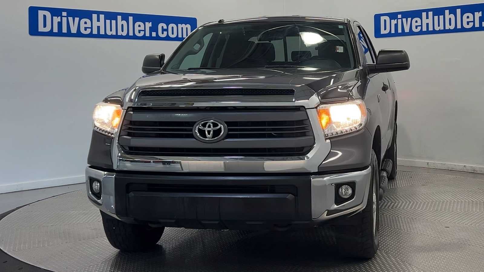Used 2015 Toyota Tundra SR5 AWD/4WD image 3