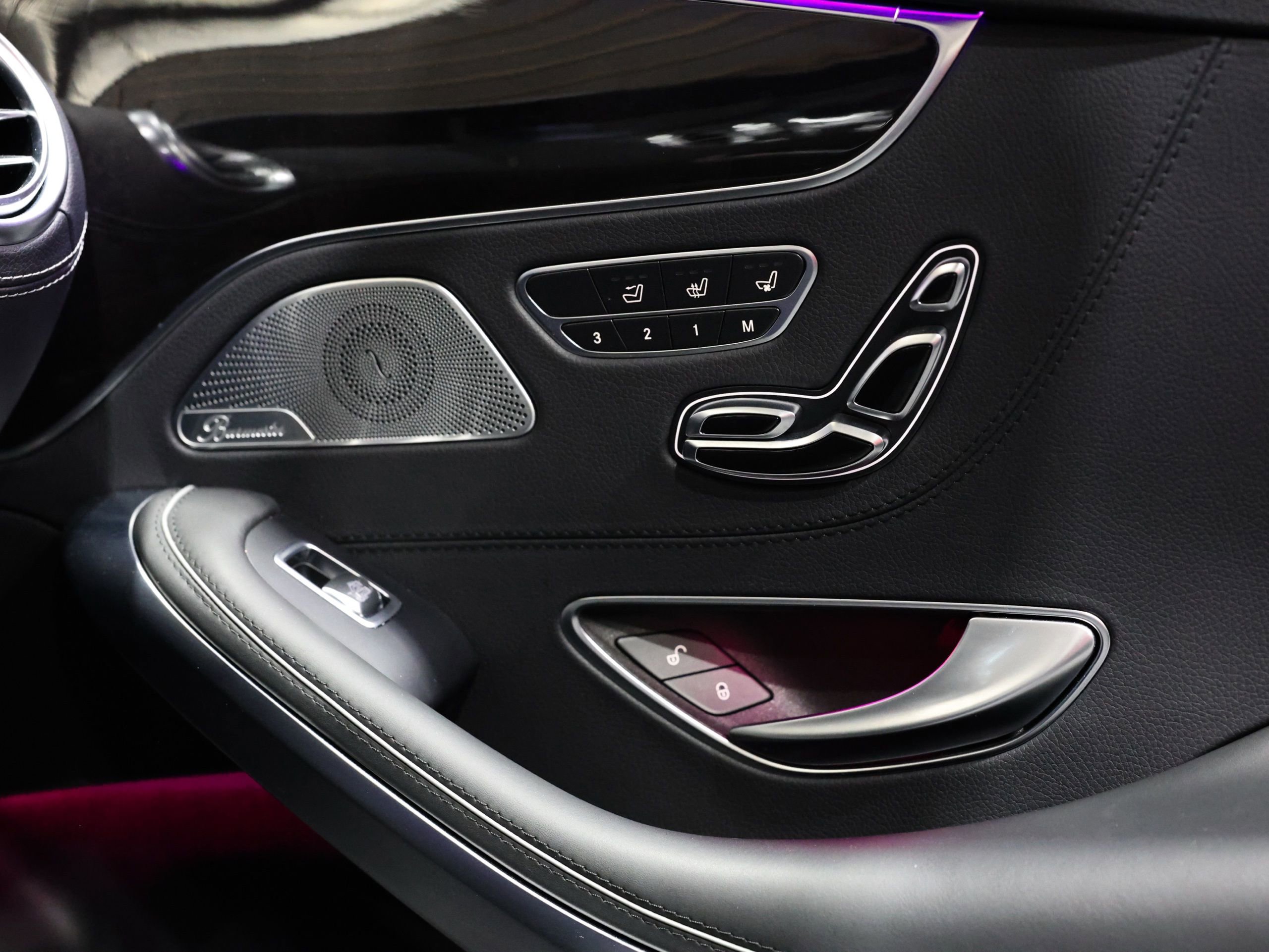 Used 2019 Mercedes-Benz S 560 Cabriolet w/ AMG Line Exterior image 40