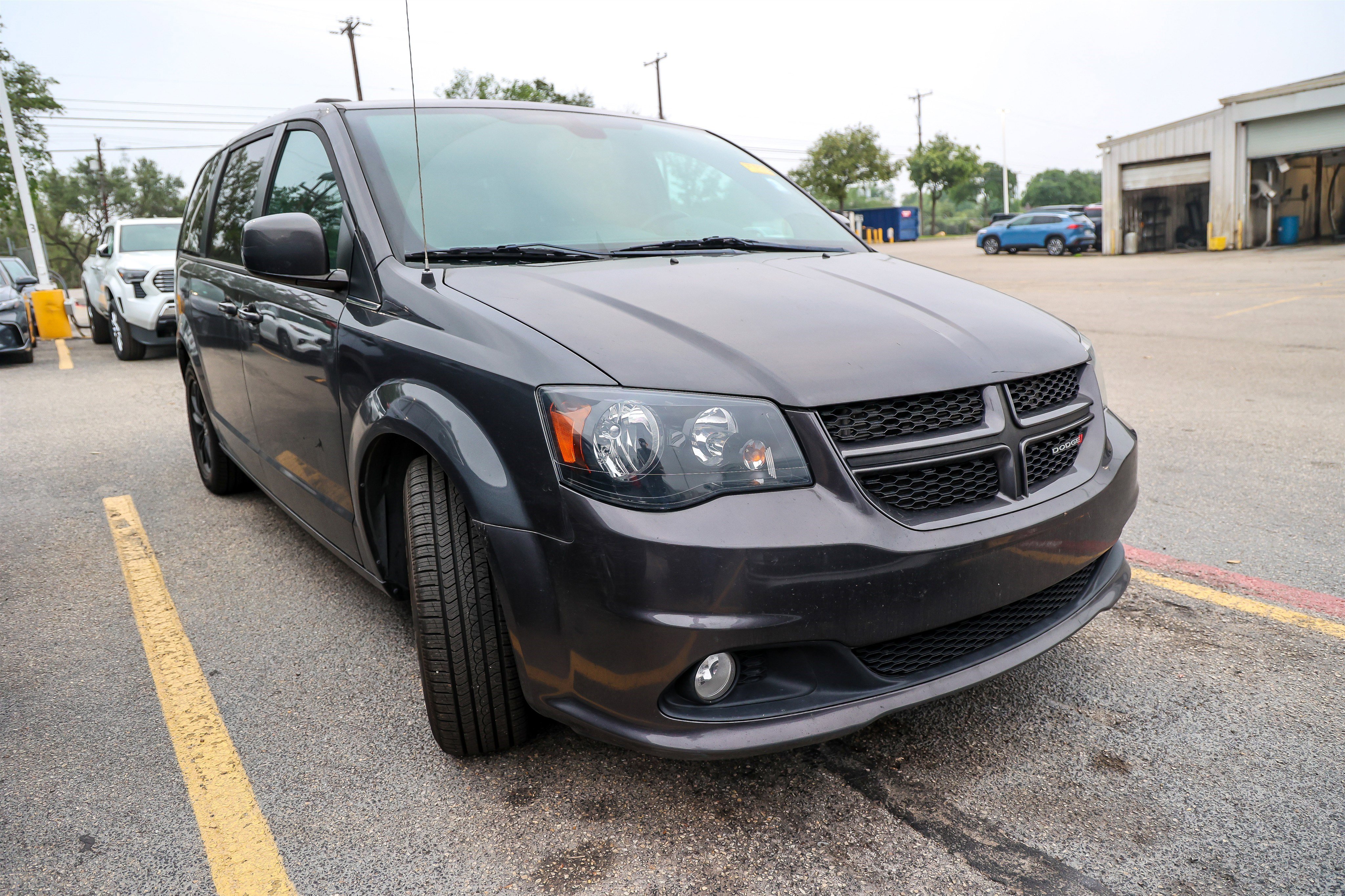 Used 2019 Dodge Grand Caravan GT FWD image 6