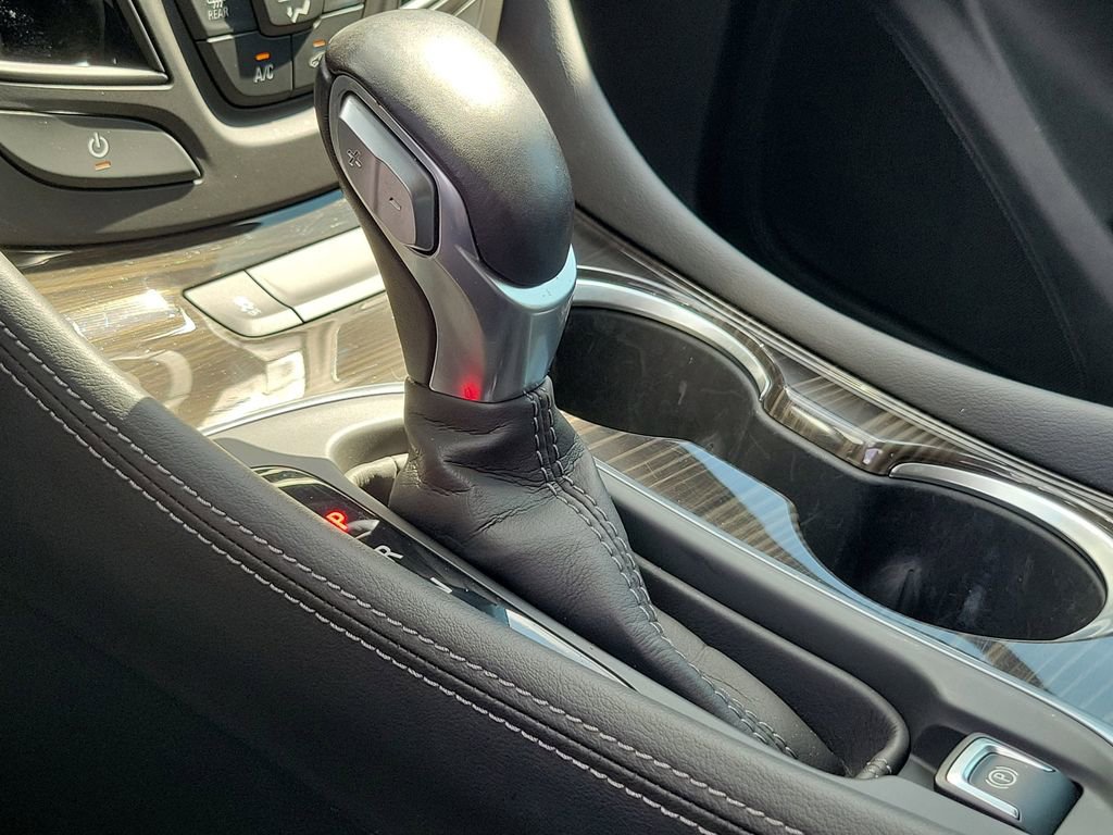 Used 2020 Buick Envision Essence AWD/4WD image 23