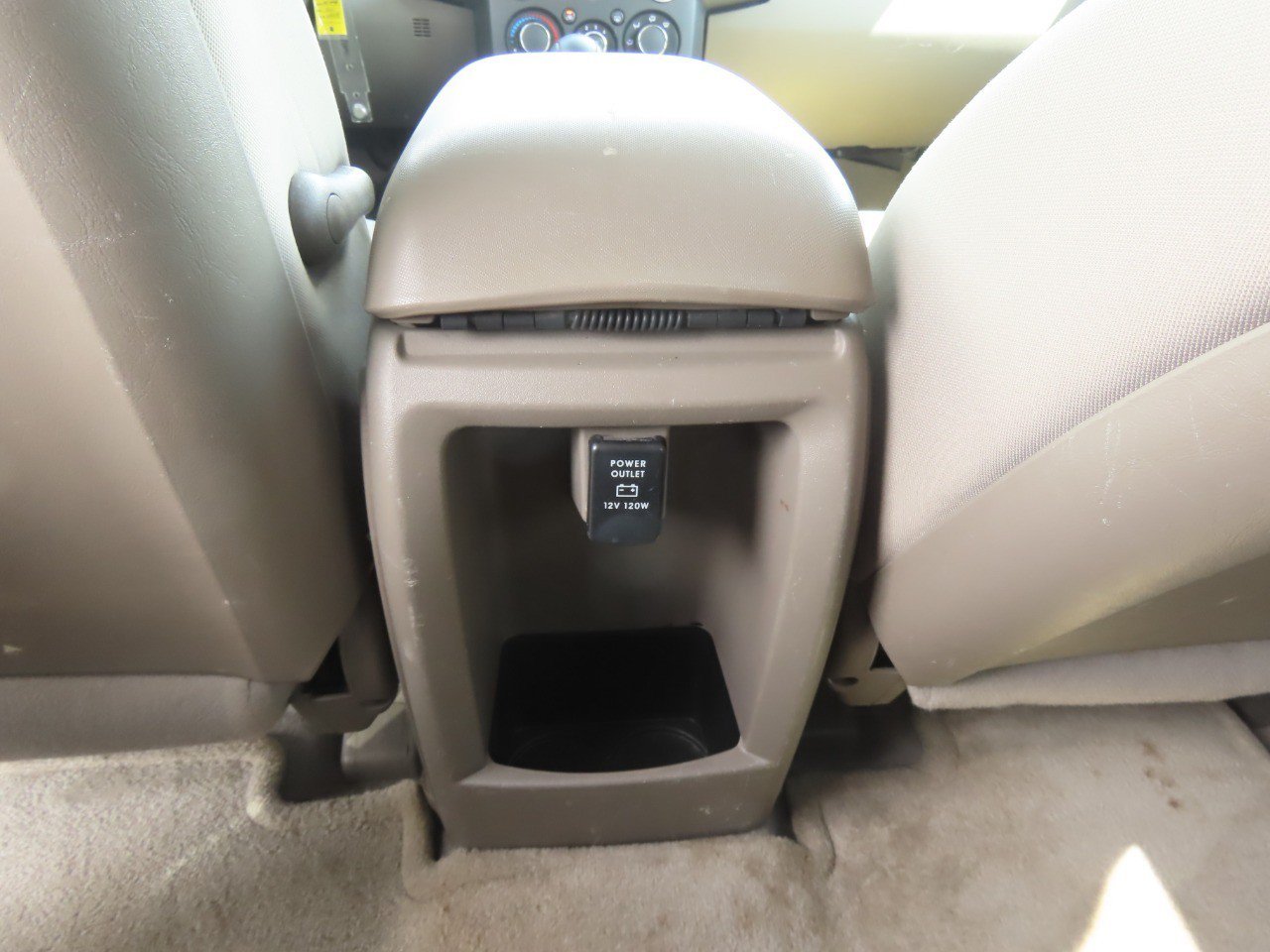 Used 2011 Mitsubishi Endeavor LS FWD image 21