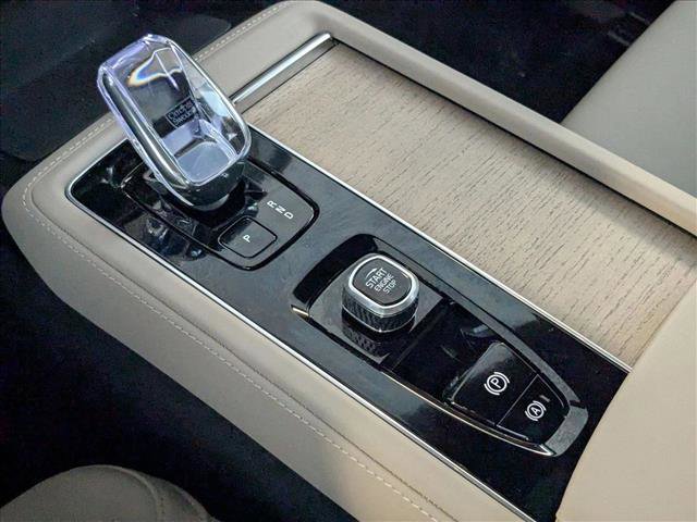 New 2026 Volvo XC90 B6 Plus w/ Protection Package image 12