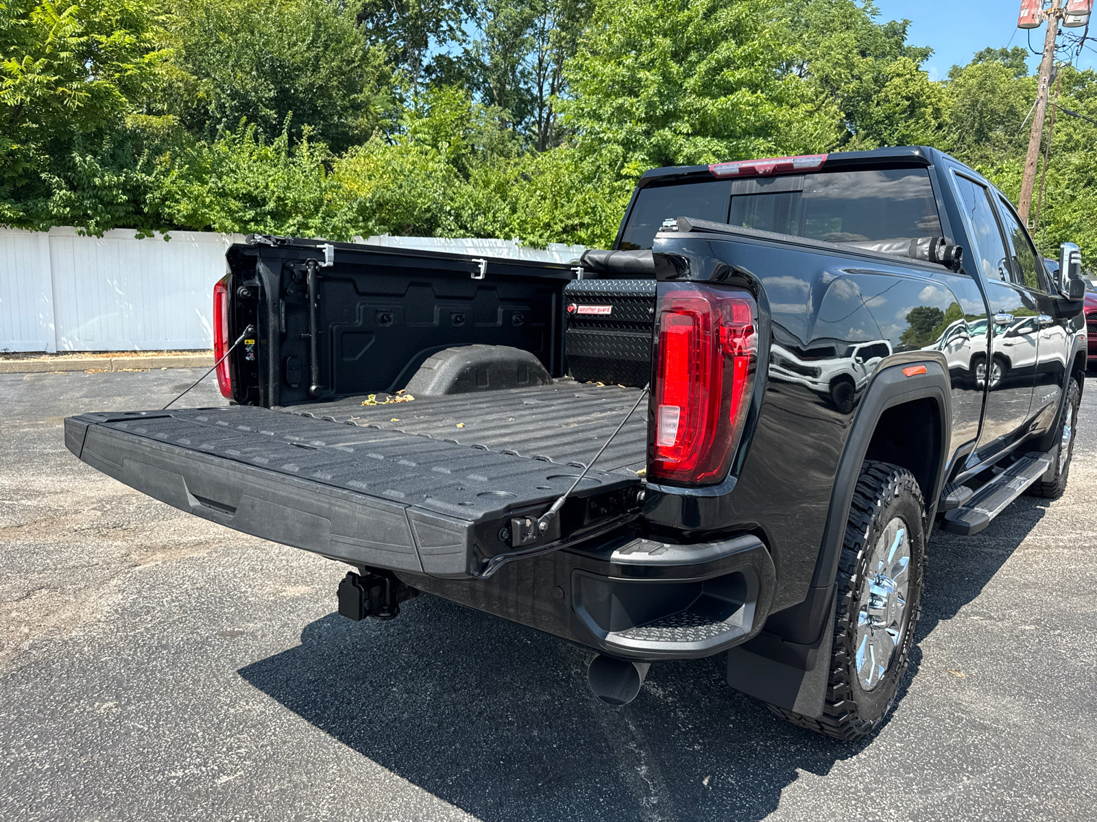 Used 2021 GMC Sierra 2500 Denali w/ Denali Ultimate Package AWD/4WD image 19