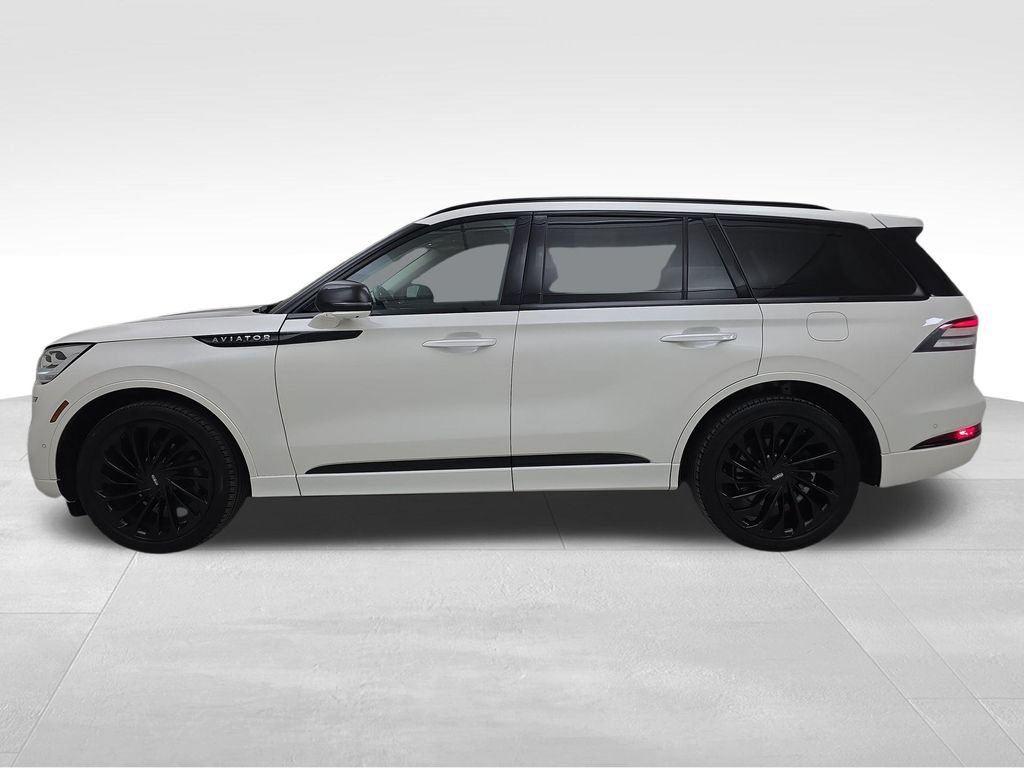 Used 2023 Lincoln Aviator Reserve w/ Equipment Group 201A AWD/4WD image 6