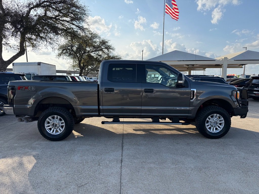 Used 2017 Ford F250 XLT w/ XLT Value Package AWD/4WD image 8