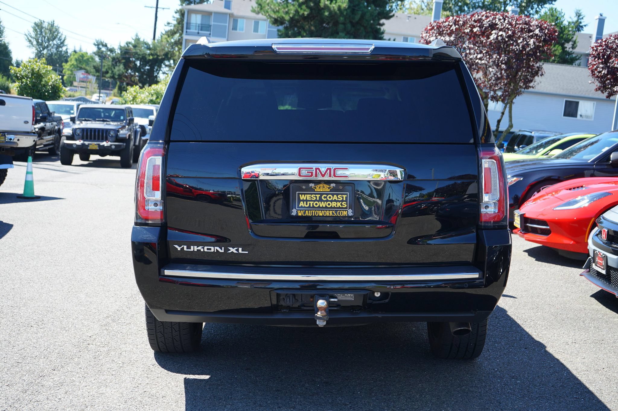 Used 2019 GMC Yukon XL Denali w/ Denali Ultimate Package AWD/4WD image 4