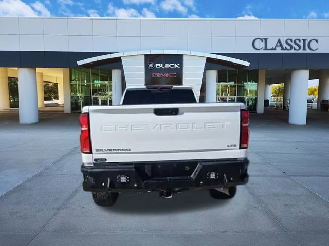 Used 2025 Chevrolet Silverado 3500 LTZ w/ LTZ Premium Package image 7