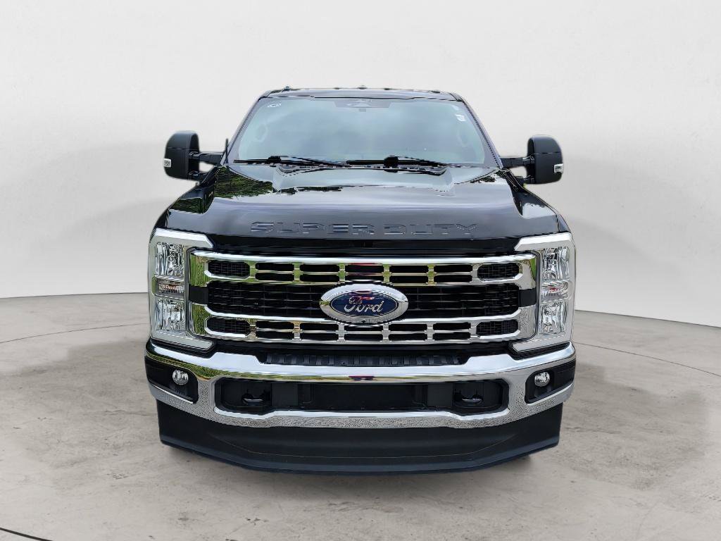 Used 2024 Ford F350 XLT w/ 360-Degree Camera Package AWD/4WD image 2