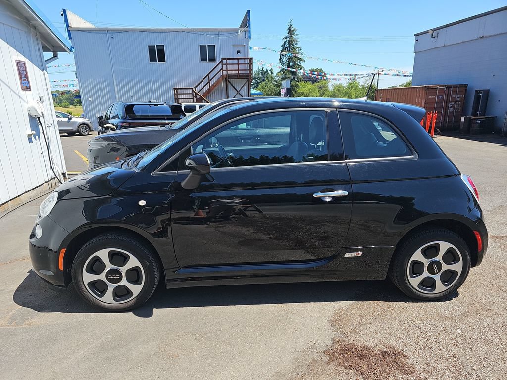 Used 2017 FIAT 500 e FWD image 2