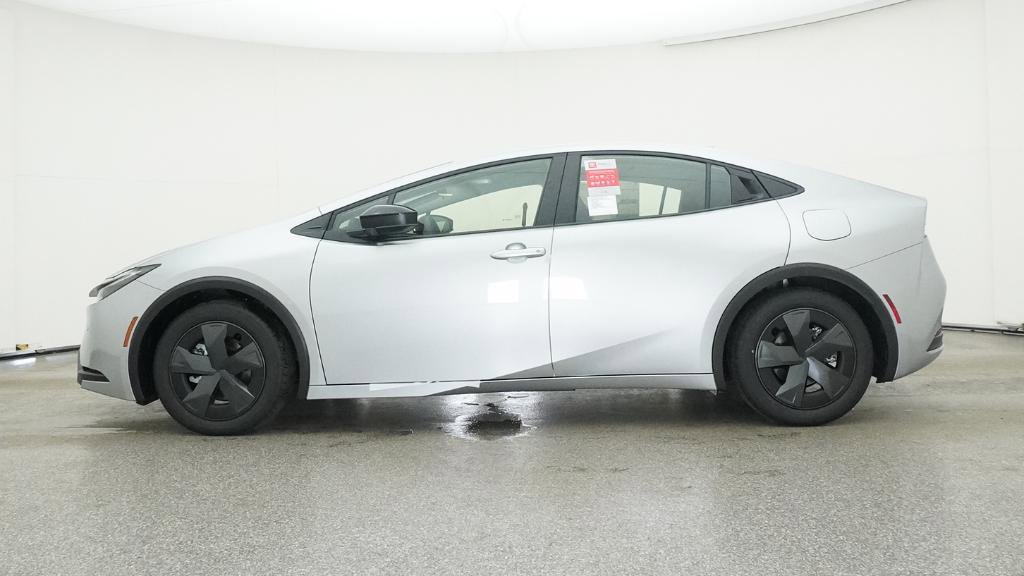 New 2025 Toyota Prius SE image 9