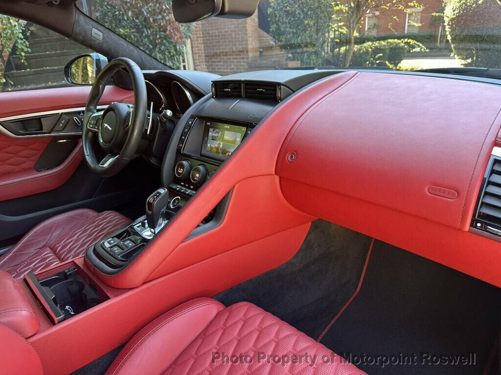 Used 2018 Jaguar F-TYPE SVR AWD/4WD image 11