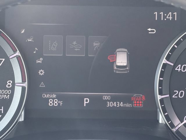 Certified 2025 Toyota Highlander LE FWD image 14