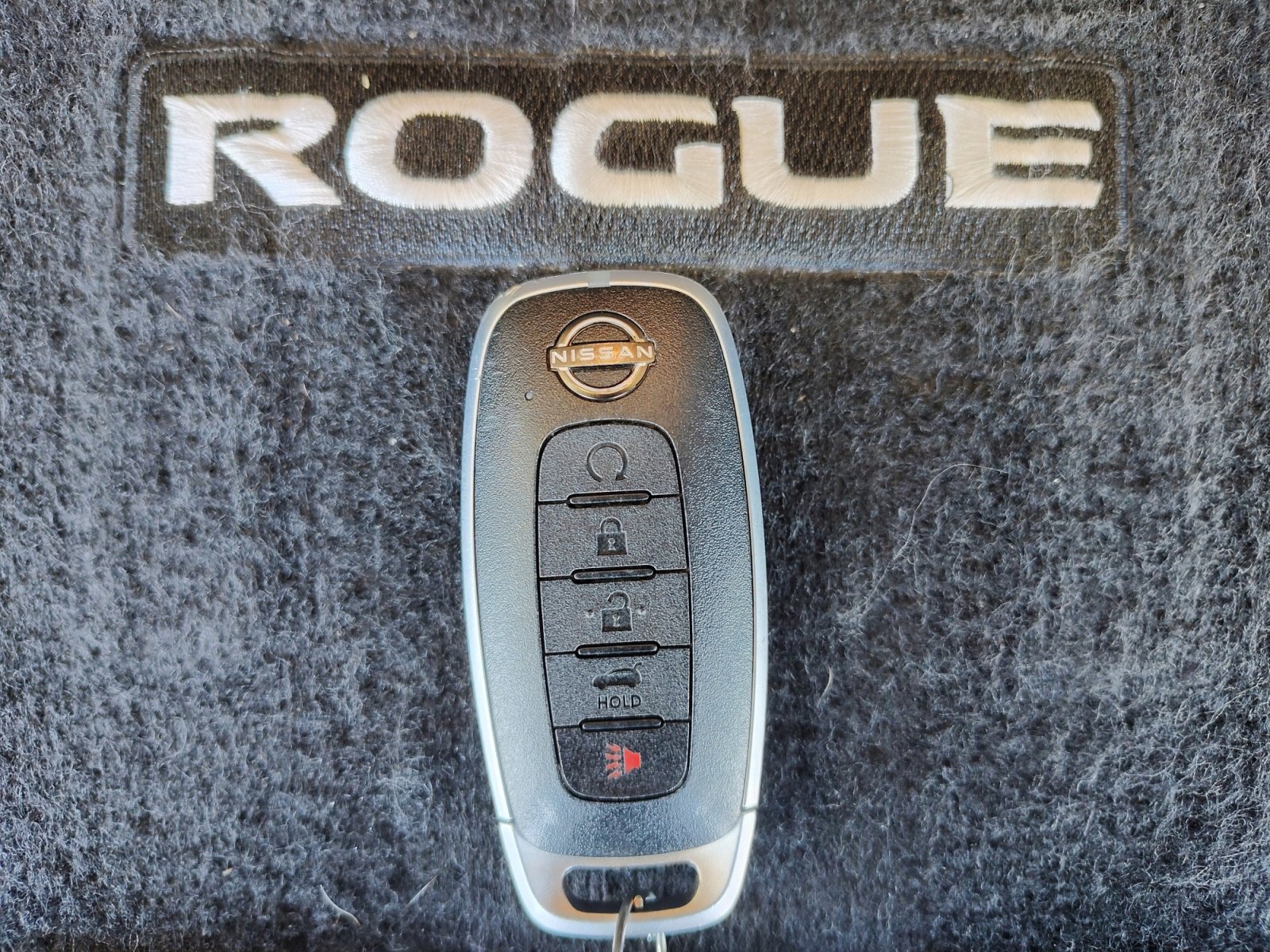 Certified 2024 Nissan Rogue SV image 29