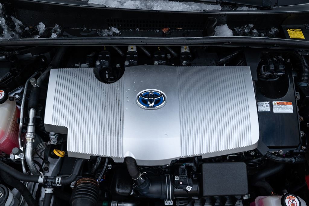 Used 2016 Toyota Prius Three image 34