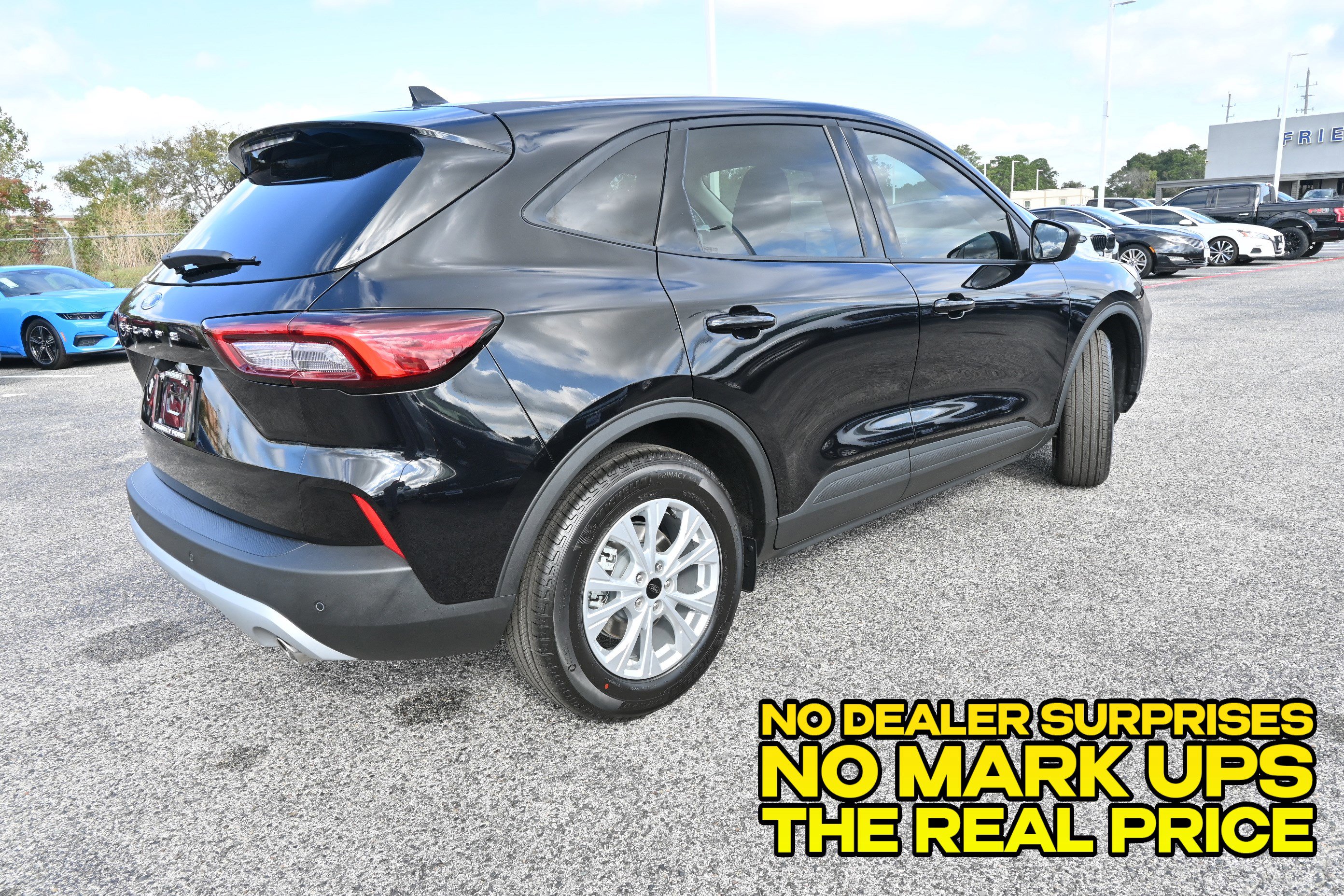 New 2026 Ford Escape Active w/ Tech Pack #1 FWD image 3