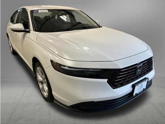 Certified 2025 Honda Accord LX image 9