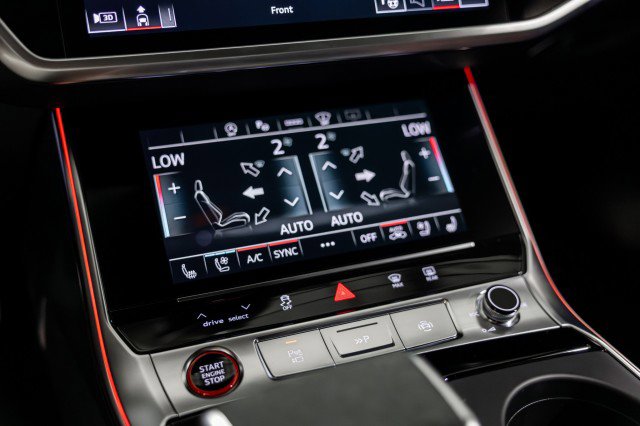 Used 2025 Audi RS 6 performance w/ Black Optic Package image 24