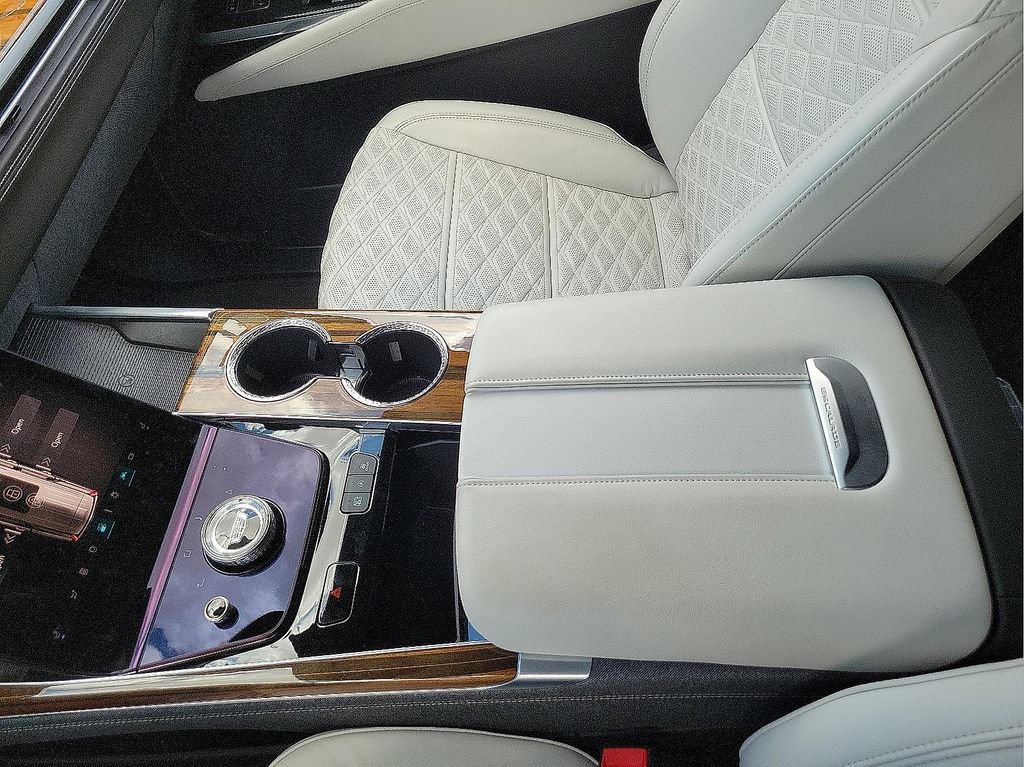 Certified 2025 Cadillac Escalade Sport Platinum AWD/4WD image 20