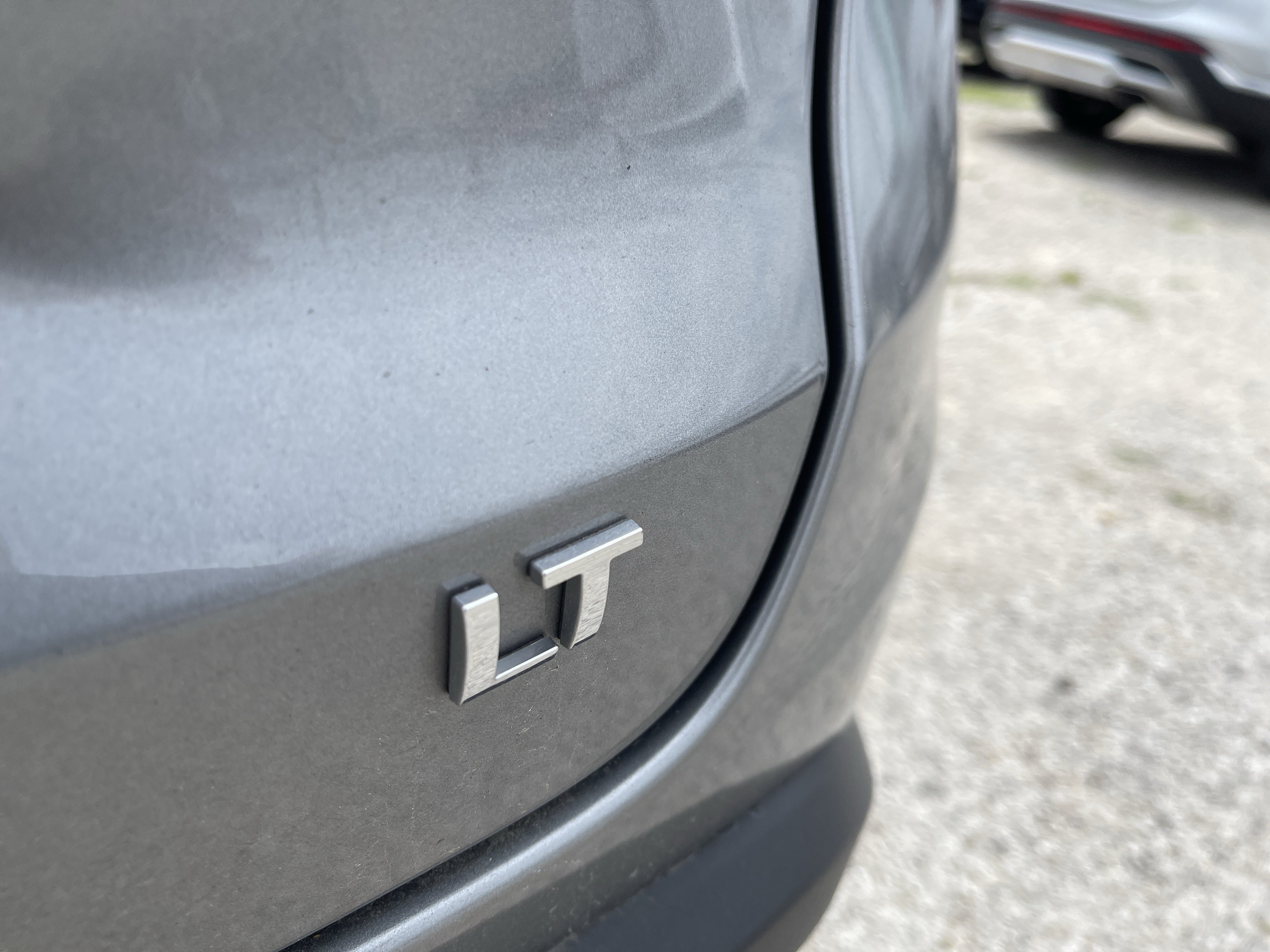 Used 2025 Chevrolet Trax LT FWD image 12