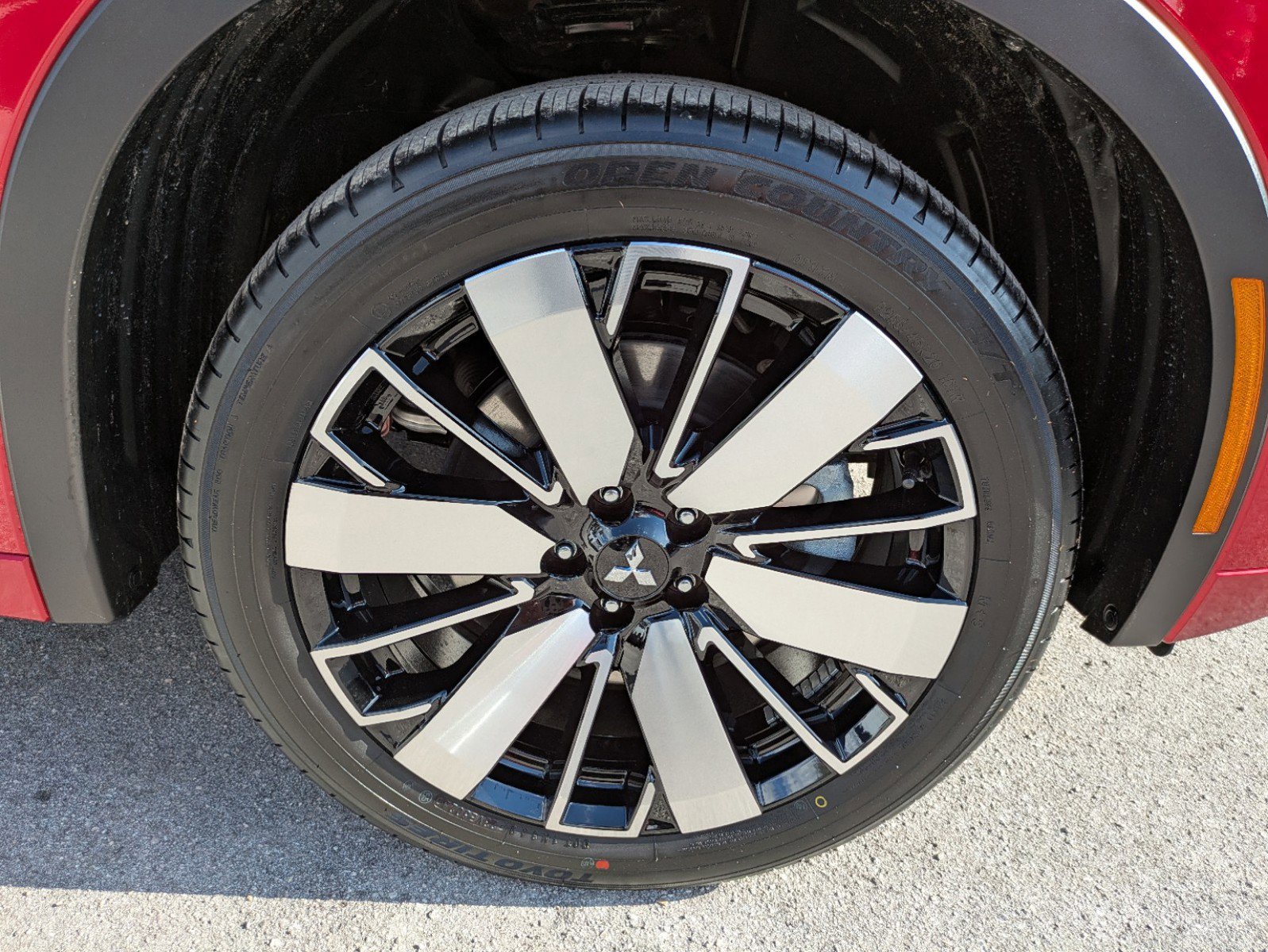 New 2025 Mitsubishi Outlander SEL image 13